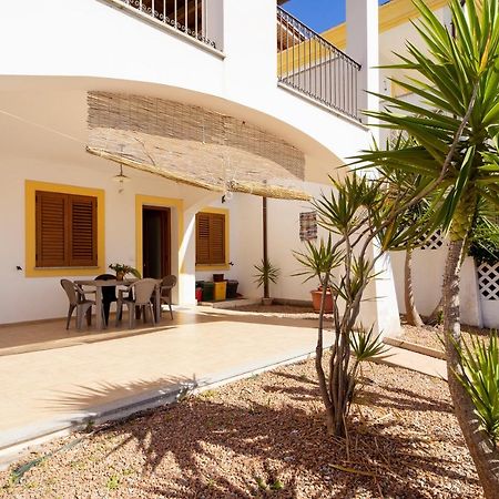 Stella Maris Apartment Tortolì Екстериор снимка